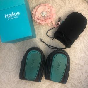 Matte Black Tieks size 7